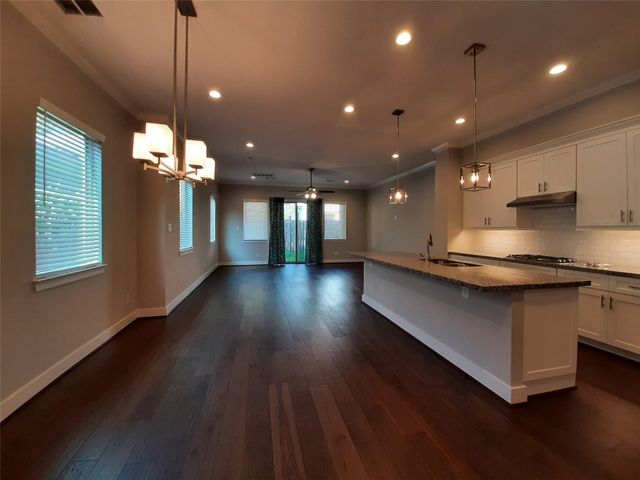 1716 Ridgewood Street, Houston, TX 77006