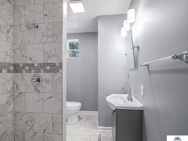 1830 Spencer Street, Omaha, NE 68110