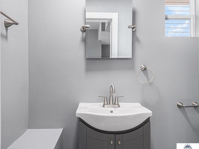 1830 Spencer Street, Omaha, NE 68110