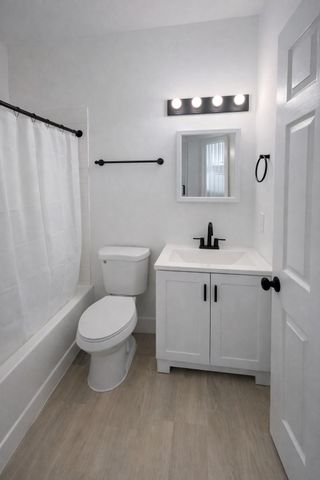 720 NW 61st St 02, Miami, FL 33127