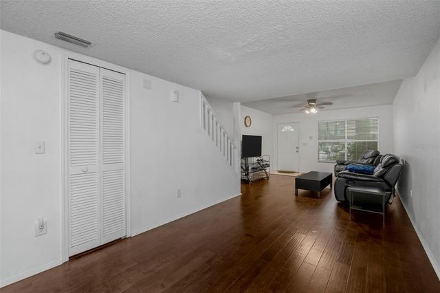 2208 FLETCHERS POINT CIRCLE, Tampa, FL 33613