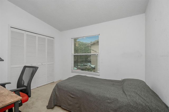 2208 FLETCHERS POINT CIRCLE, Tampa, FL 33613