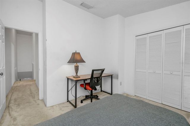 2208 FLETCHERS POINT CIRCLE, Tampa, FL 33613