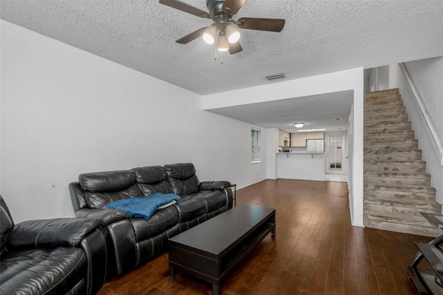 2208 FLETCHERS POINT CIRCLE, Tampa, FL 33613