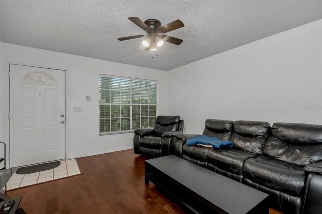2208 FLETCHERS POINT CIRCLE, Tampa, FL 33613