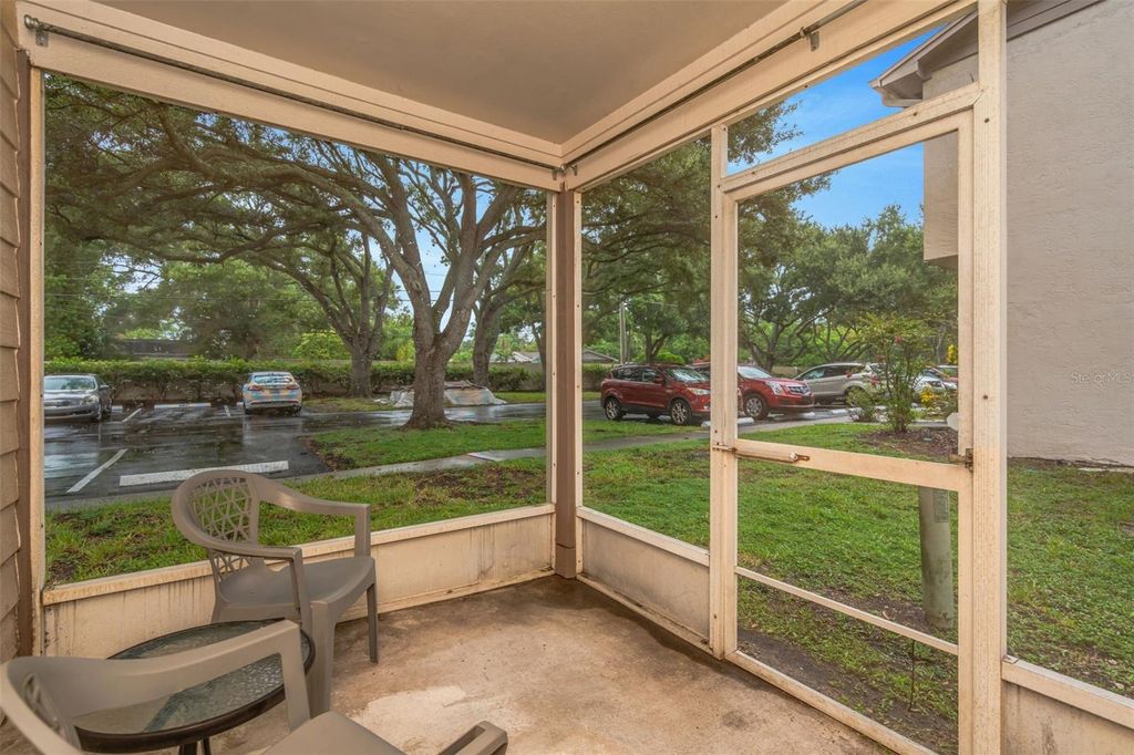 Image 2 of property listing at 2208 FLETCHERS POINT CIRCLE, Tampa, FL 33613