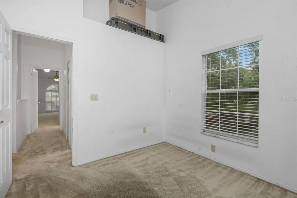 Image 25 of property listing at 2208 FLETCHERS POINT CIRCLE, Tampa, FL 33613