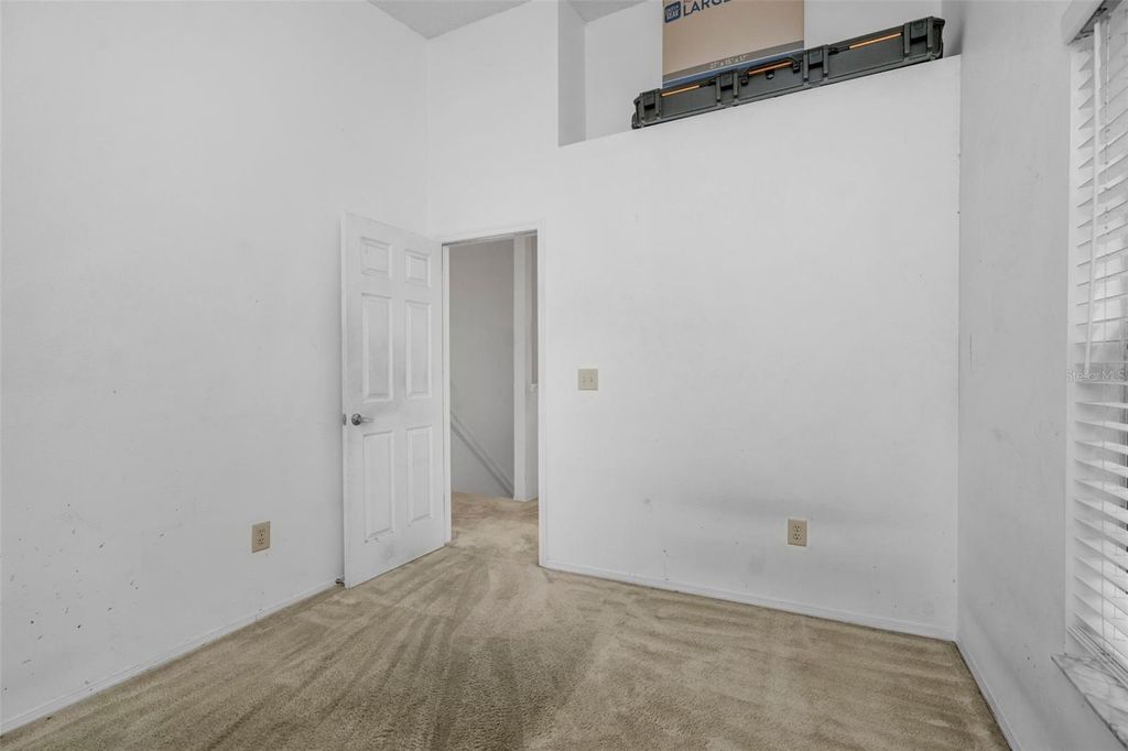 Image 26 of property listing at 2208 FLETCHERS POINT CIRCLE, Tampa, FL 33613