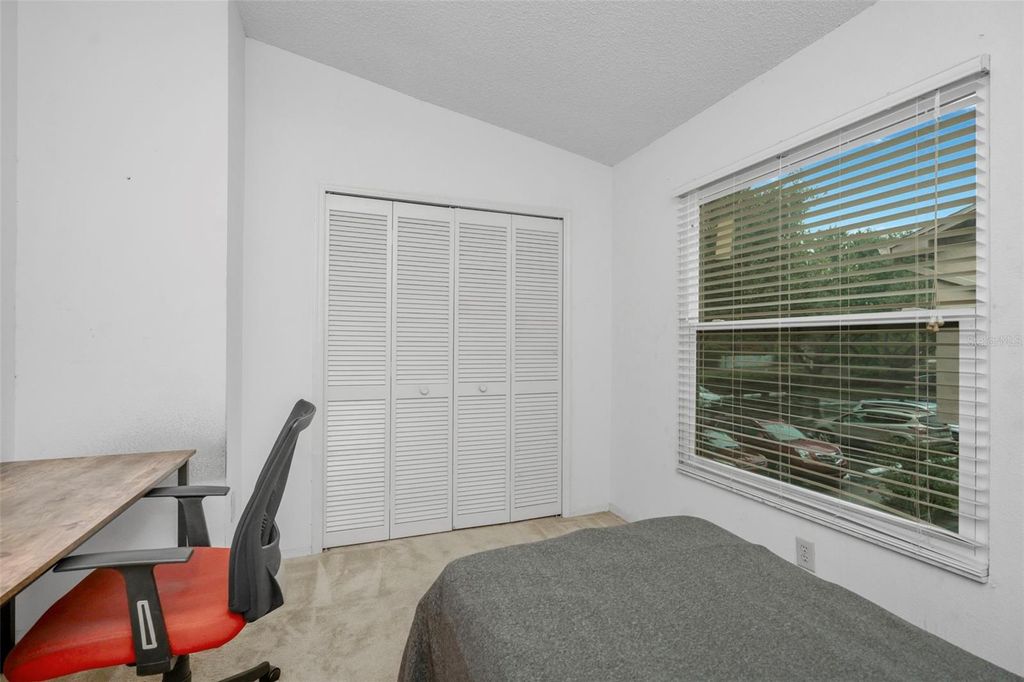 Image 28 of property listing at 2208 FLETCHERS POINT CIRCLE, Tampa, FL 33613