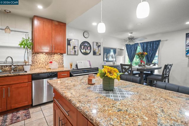 1954 N 6Th St, Concord, CA 94519