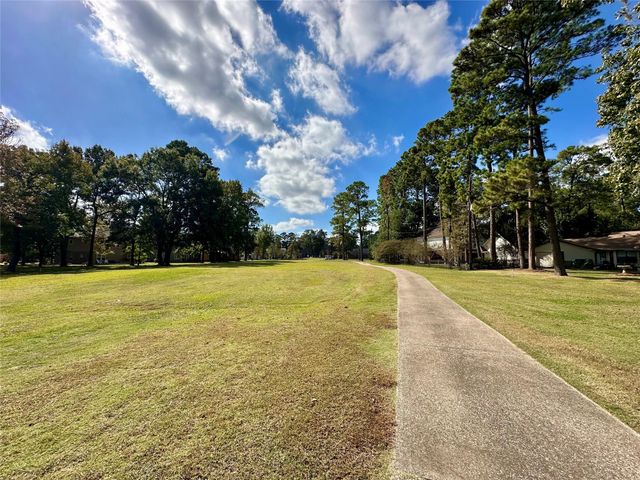 16048 Dunes Drive, Crosby, TX 77532