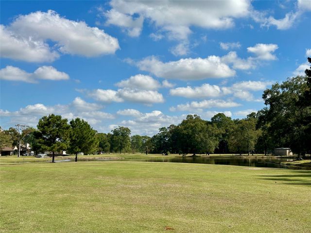 16048 Dunes Drive, Crosby, TX 77532