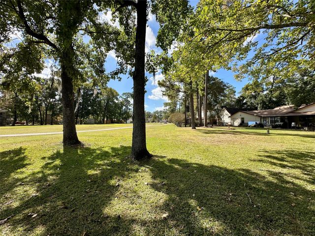 16048 Dunes Drive, Crosby, TX 77532