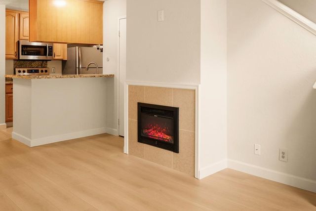 385 Mandarin Drive 11, Daly City, CA 94015