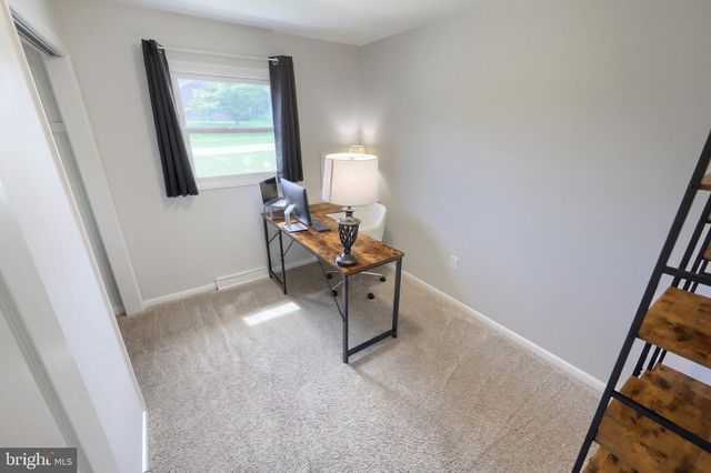 1624 HAAR RD, Spring Grove, PA 17362