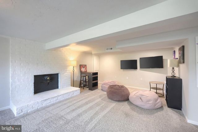 1624 HAAR RD, Spring Grove, PA 17362