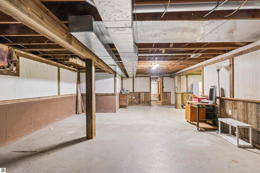 Image 26 of property listing at 16863 3rd Street, Copemish, MI 49625