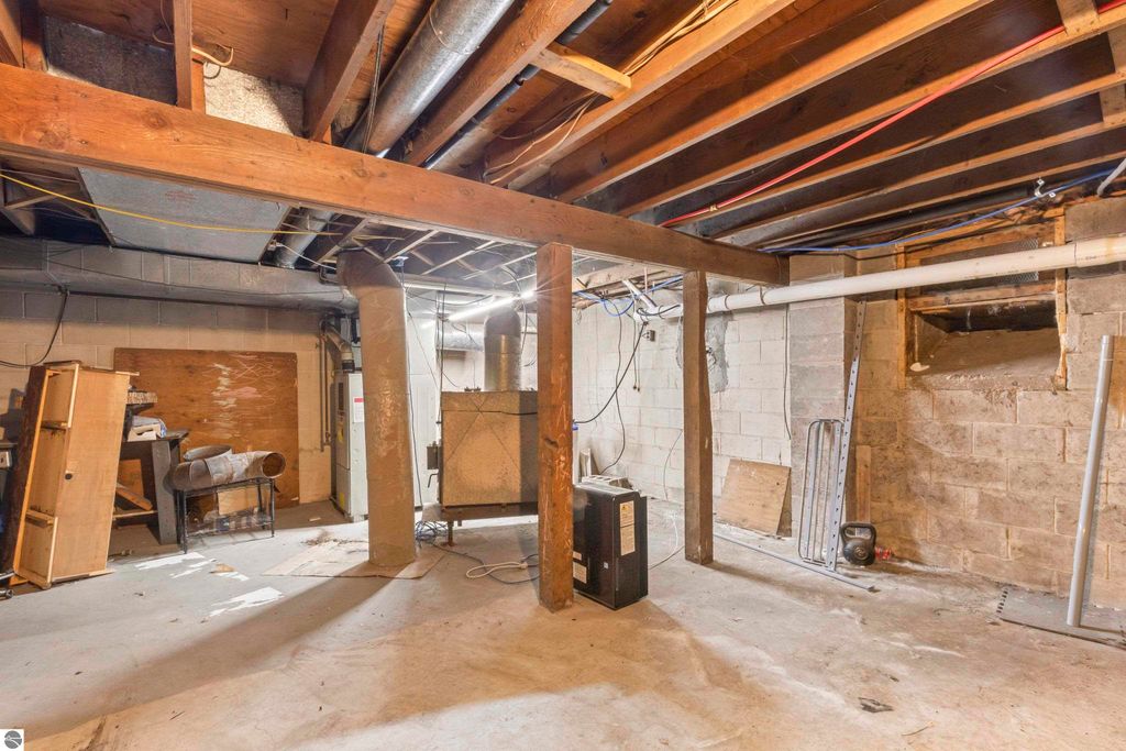 Image 27 of property listing at 16863 3rd Street, Copemish, MI 49625