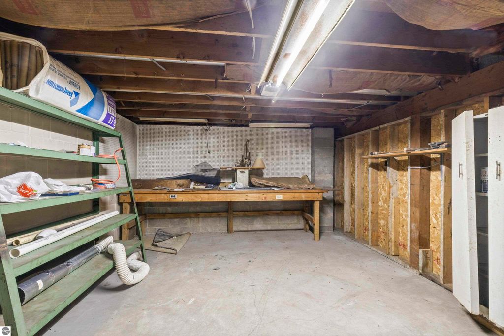 Image 28 of property listing at 16863 3rd Street, Copemish, MI 49625