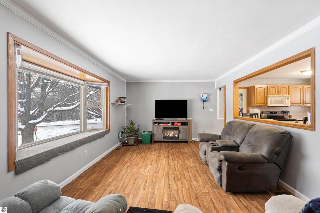 Image 8 of property listing at 16863 3rd Street, Copemish, MI 49625