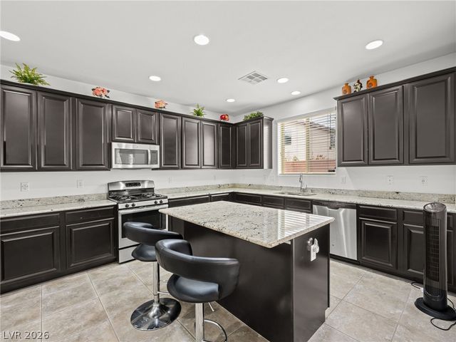 10743 Centerville Bay Court, Las Vegas, NV 89179