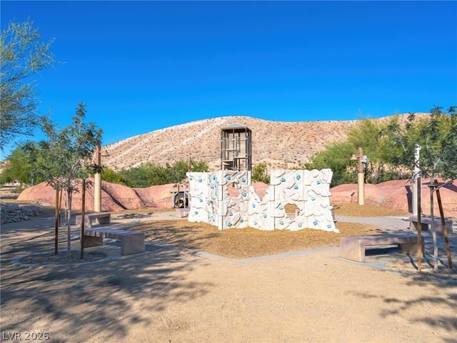 10743 Centerville Bay Court, Las Vegas, NV 89179