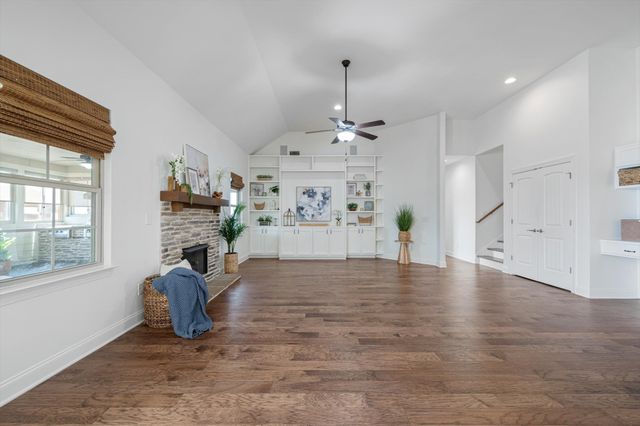 5537 Stonefield Dr, Smyrna, TN 37167