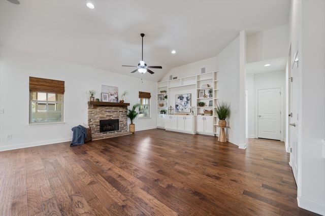 5537 Stonefield Dr, Smyrna, TN 37167