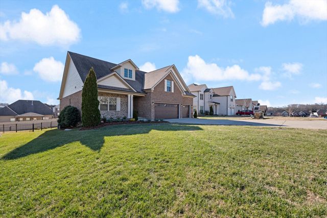 5537 Stonefield Dr, Smyrna, TN 37167