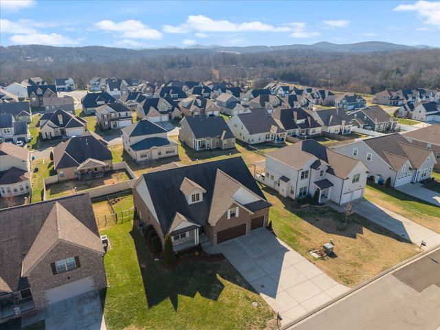 5537 Stonefield Dr, Smyrna, TN 37167