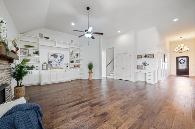 5537 Stonefield Dr, Smyrna, TN 37167