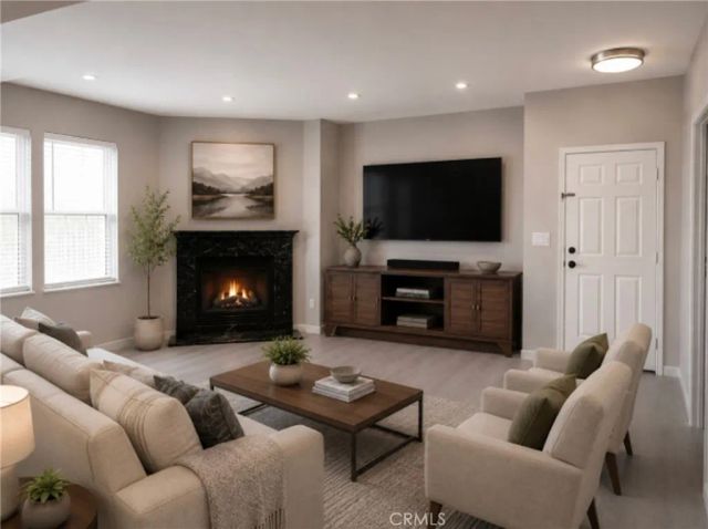 1136 N Euclid 14, Anaheim, CA 92801