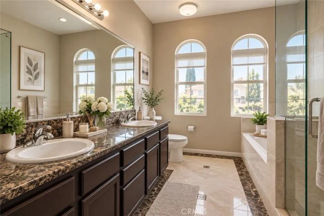 1136 N Euclid 14, Anaheim, CA 92801