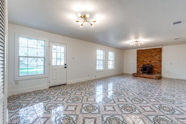 827 WARE BLVD, San Antonio, TX 78214