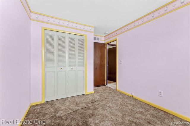 25556 Rusty Street, Taylor, MI 48180