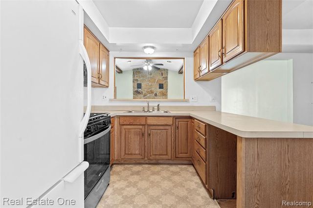 25556 Rusty Street, Taylor, MI 48180