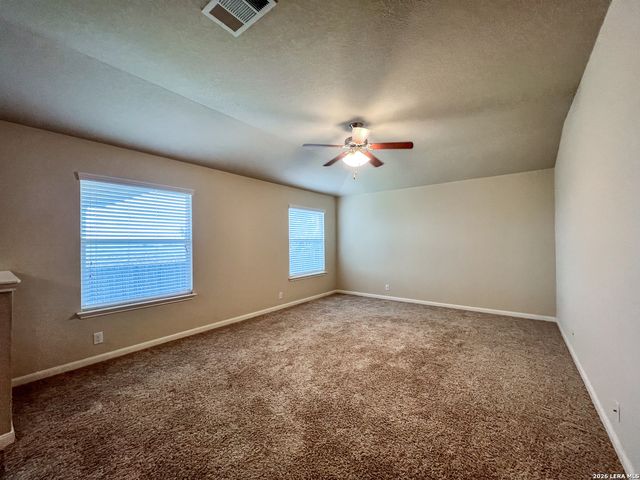 923 AVERY PKWY, New Braunfels, TX 78130