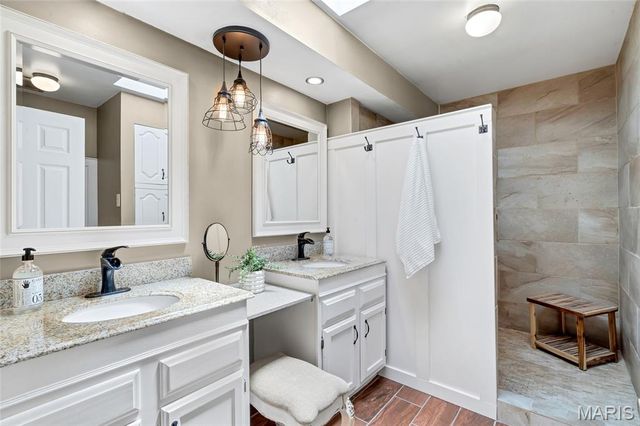 1431 Dietrich Oaks Drive, Ballwin, MO 63021