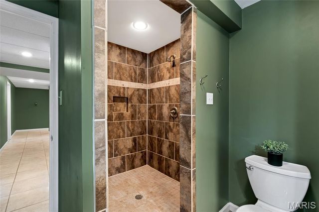 1431 Dietrich Oaks Drive, Ballwin, MO 63021