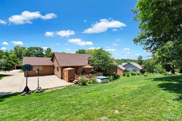 1431 Dietrich Oaks Drive, Ballwin, MO 63021