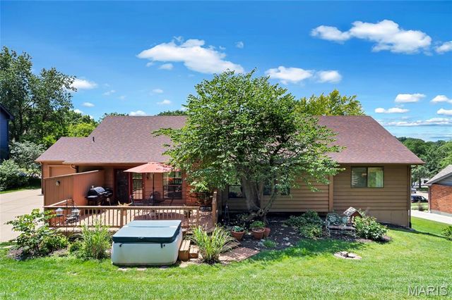 1431 Dietrich Oaks Drive, Ballwin, MO 63021