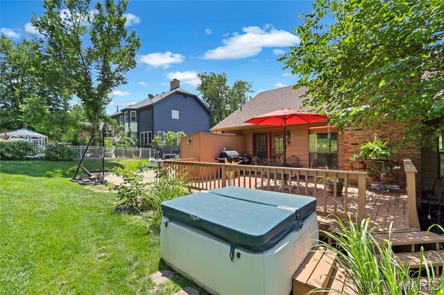 1431 Dietrich Oaks Drive, Ballwin, MO 63021