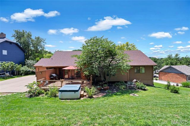 1431 Dietrich Oaks Drive, Ballwin, MO 63021
