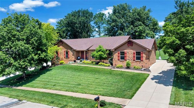 1431 Dietrich Oaks Drive, Ballwin, MO 63021