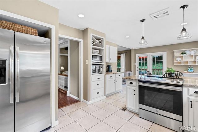 1431 Dietrich Oaks Drive, Ballwin, MO 63021