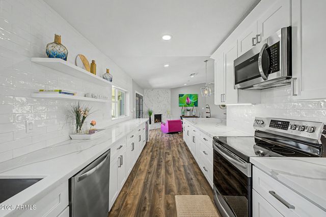 314 E MARCONI Avenue, Phoenix, AZ 85022