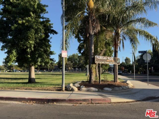 5833 Cahill Avenue, Los Angeles, CA 91356