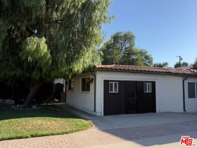 5833 Cahill Avenue, Los Angeles, CA 91356
