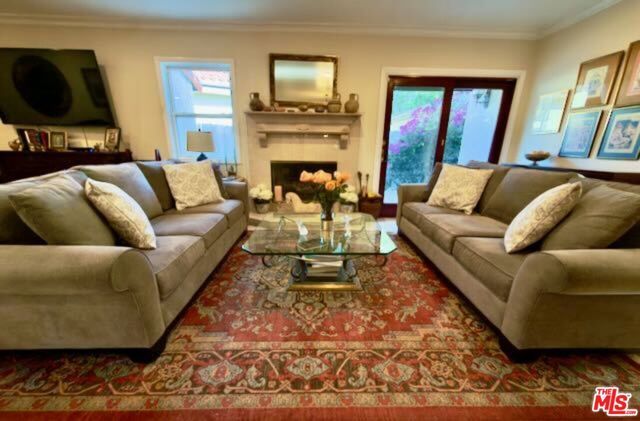 5833 Cahill Avenue, Los Angeles, CA 91356