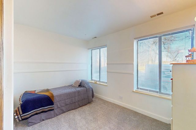 120 Lakeview Drive 110, Bloomingdale, IL 60108